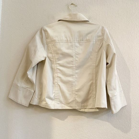 CHICO'S Beige Denim Three Button Up Crop Jacket Women Chico's Size 0 Small - Picture 11 of 11